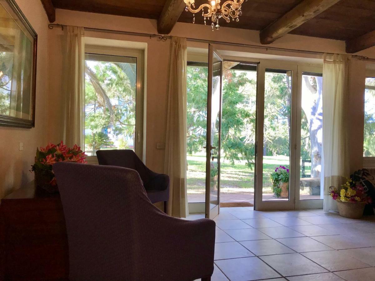 Villa Giulia Лече Екстериор снимка